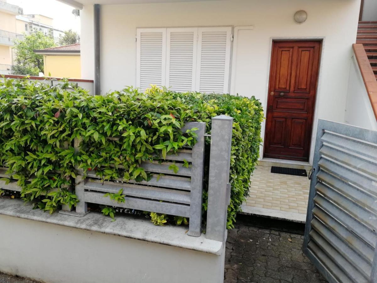 La Casa Dei Bebi Apartment Carrara Exterior photo